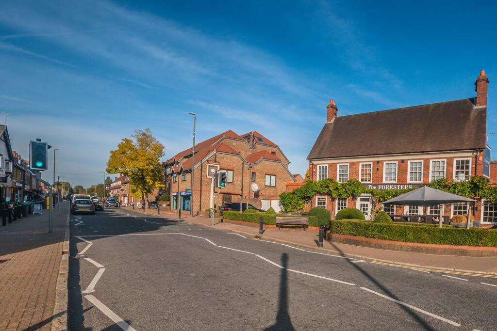 Langston House: 2 Bed, 2 Bath Luxury Apartment Hedgerley Luaran gambar
